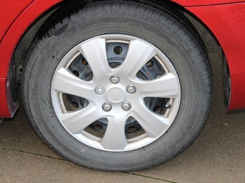 Used 2010 Toyota Camry image 22