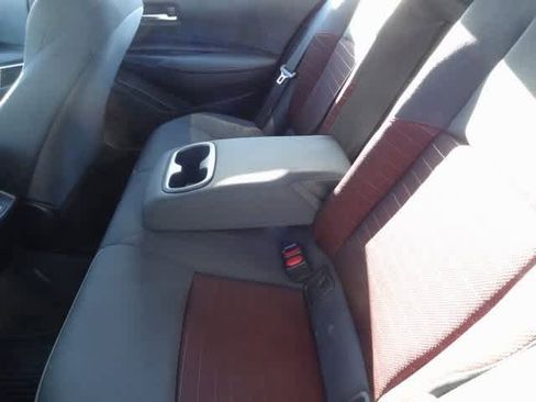 Used 2025 Toyota Corolla SE image 9