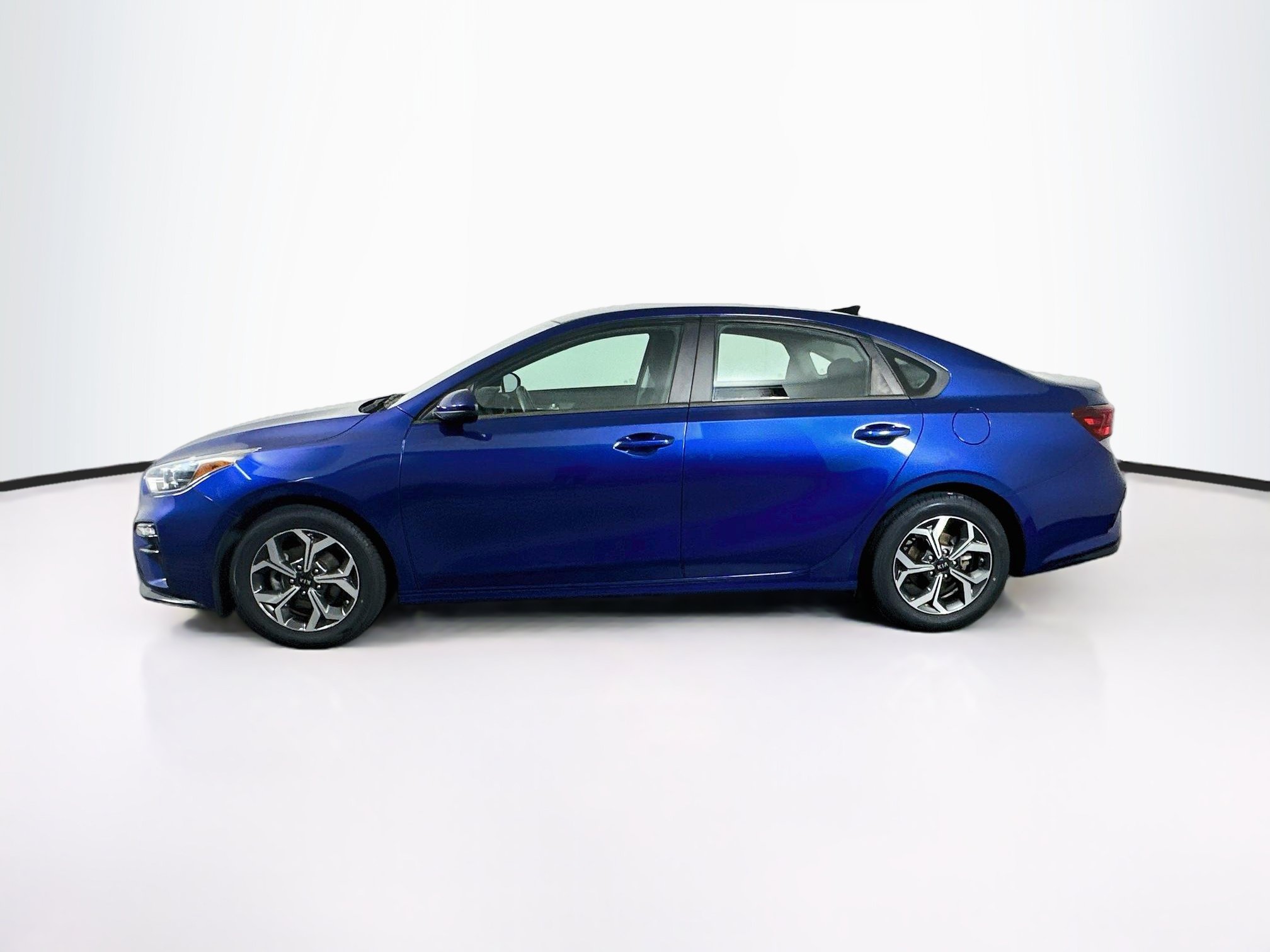 Used 2021 Kia Forte LXS FWD image 4