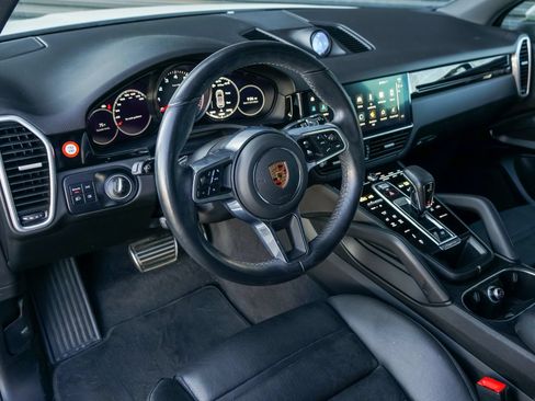 Certified 2023 Porsche Cayenne S Platinum AWD/4WD image 4