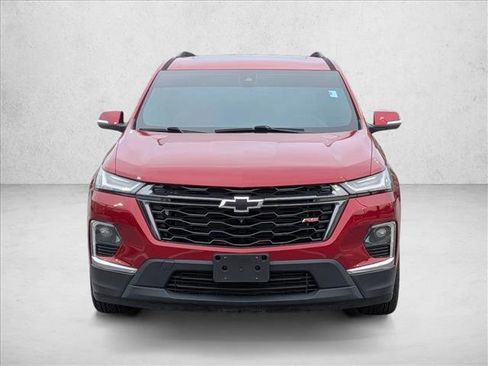 Used 2022 Chevrolet Traverse RS image 2