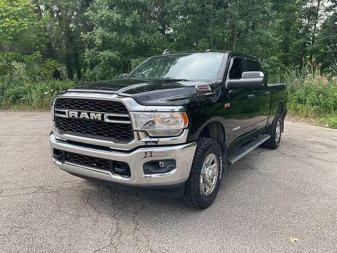 Used 2022 RAM 2500 Tradesman AWD/4WD image 3