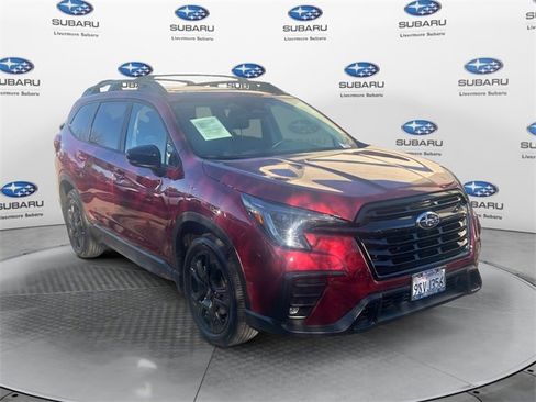 Used 2025 Subaru Ascent Onyx Edition image 1
