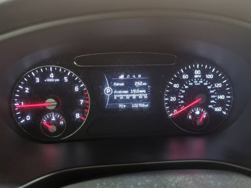Used 2018 Kia Sorento AWD image 19
