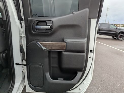 Used 2020 Chevrolet Silverado 1500 RST image 37