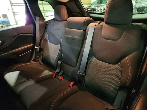 Used 2016 Jeep Cherokee 75th Anniversary image 18