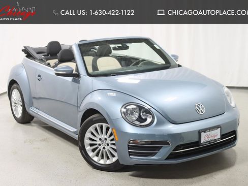 Used 2019 Volkswagen Beetle 2.0T S FWD image 1