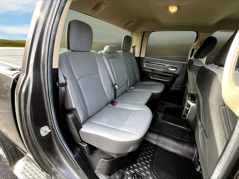 Used 2019 RAM 2500 Big Horn image 17