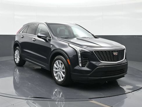 Used 2023 Cadillac XT4 Luxury w/ Driver Awareness Package FWD image 13