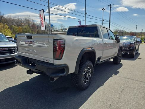 New 2026 GMC Sierra 2500 AT4X w/ LPO, Black Badging Package AWD/4WD image 3