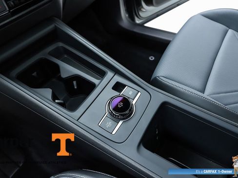 Used 2025 Volkswagen Tiguan SE R-Line image 61