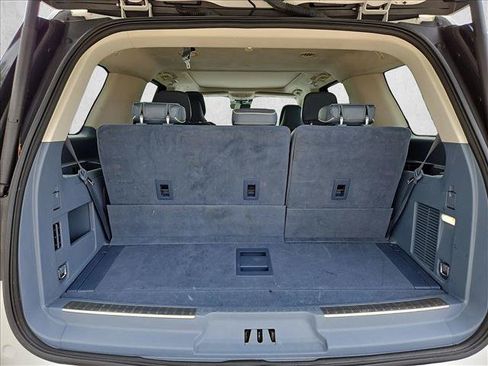 Used 2021 Lincoln Navigator Black Label w/ Cargo Convenience Package AWD/4WD image 6