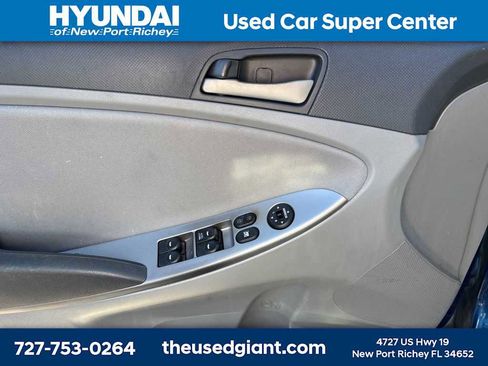 Used 2015 Hyundai Accent GLS image 9
