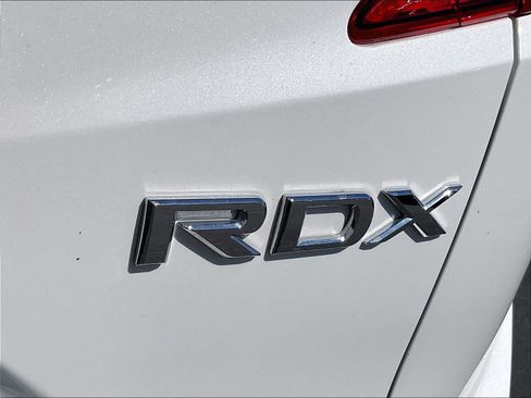 Used 2022 Acura RDX FWD w/ Technology Package image 11