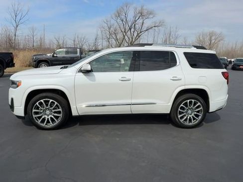 Certified 2023 GMC Acadia Denali w/ Denali Ultimate Package AWD/4WD image 5