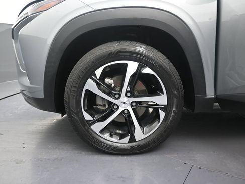 Used 2024 Chevrolet Trax RS FWD image 18