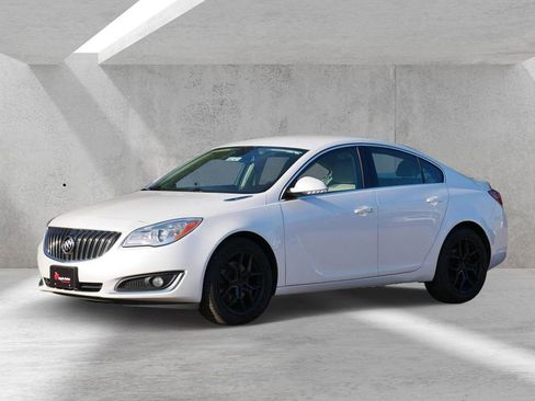 Used 2016 Buick Regal AWD image 6