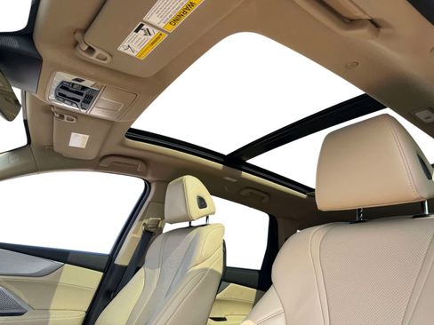 Used 2023 Acura MDX SH-AWD w/ Technology Package image 11