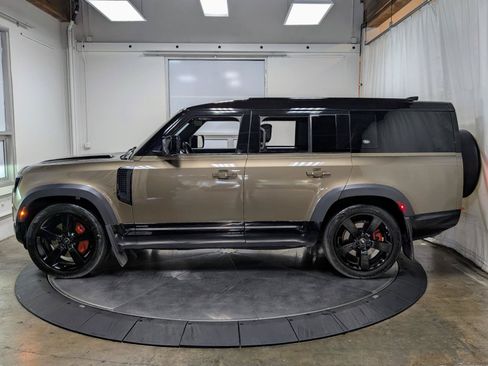 Used 2023 Land Rover Defender 130 X AWD/4WD image 4