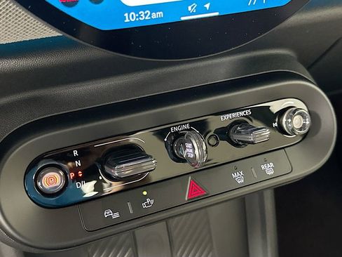 Certified 2025 MINI Cooper 2-Door Hardtop image 15