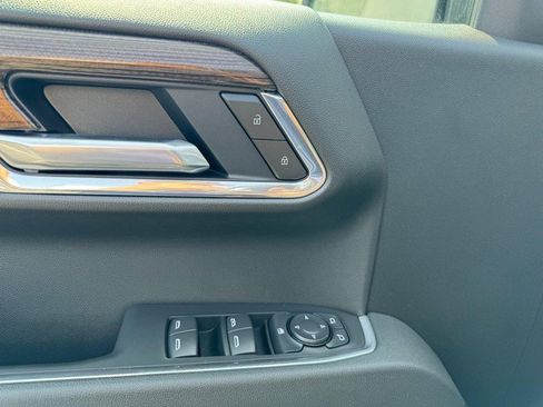 Used 2026 Chevrolet Silverado 1500 RST w/ Z71 Off-Road Package AWD/4WD image 15