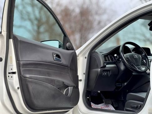 Used 2019 Acura ILX FWD image 9
