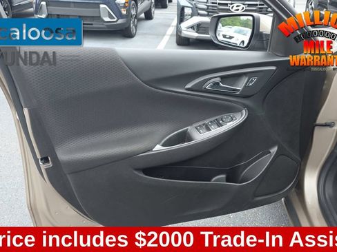 Used 2024 Chevrolet Malibu LT FWD image 12