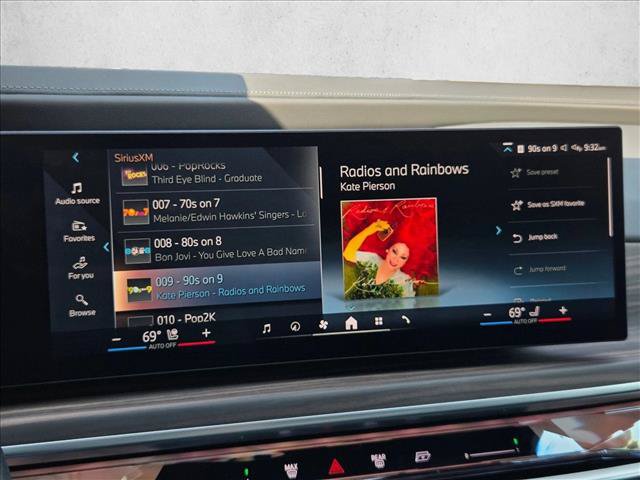 Certified 2025 BMW i7 xDrive60 AWD/4WD image 21