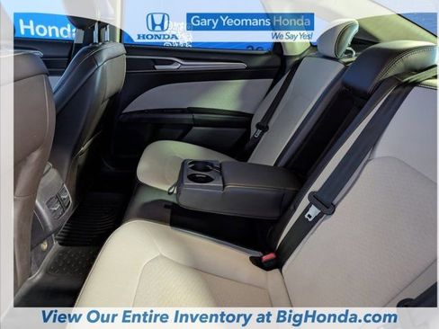 Used 2020 Ford Fusion SE w/ Equipment Group 151A image 18