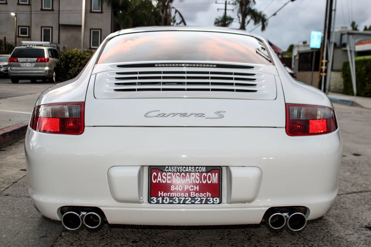 Used 2008 Porsche 911 Carrera S RWD image 5