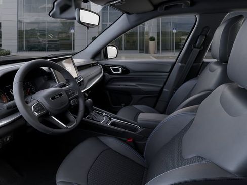 New 2026 Jeep Compass Latitude image 22