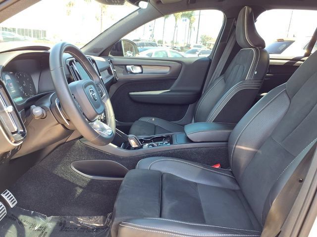 Used 2019 Volvo XC40 T5 R-Design AWD/4WD image 19