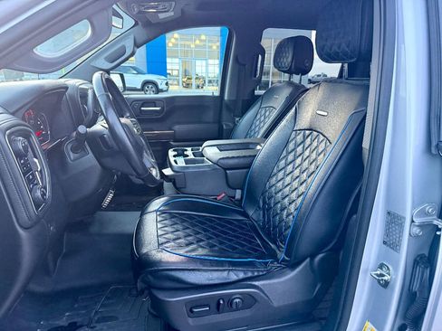 Used 2019 Chevrolet Silverado 1500 LT w/ All-Star Edition image 17