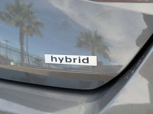 Certified 2025 Hyundai Elantra SEL FWD image 24
