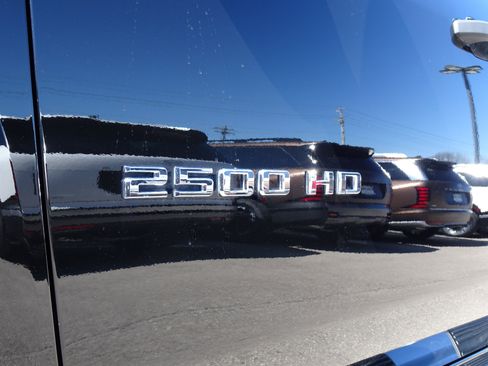 Used 2024 Chevrolet Silverado 2500 Custom w/ Custom Convenience Package image 10