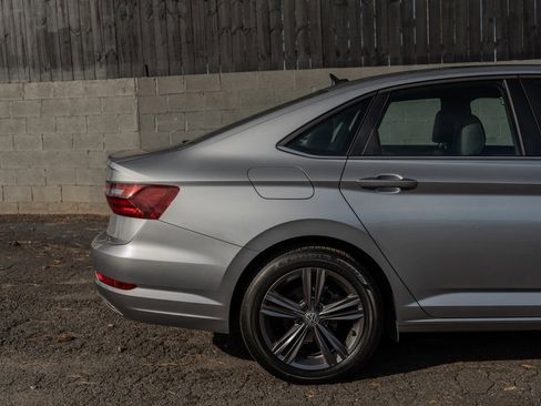 Used 2021 Volkswagen Jetta R-Line w/ R-Line Cold Weather Package image 8