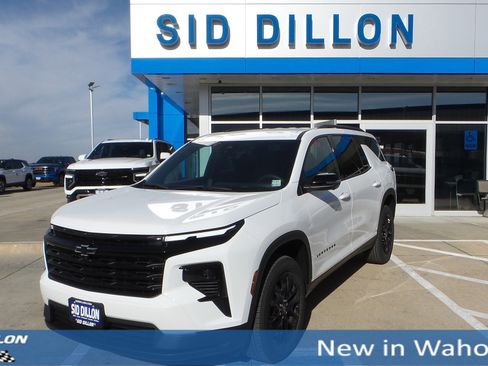 New 2026 Chevrolet Traverse LT w/ Midnight/Sport Edition image 1