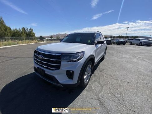 Used 2025 Ford Explorer Active w/ Active Comfort Package AWD/4WD image 1