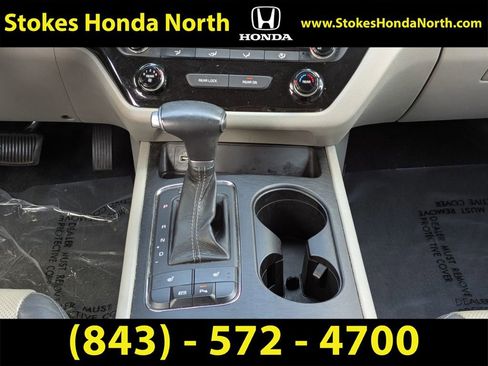 Used 2017 Kia Sedona LX w/ LX Essentials Premium Package image 25