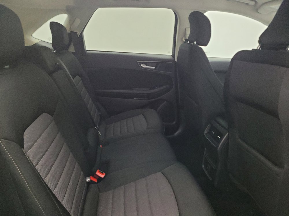 Used 2017 Ford Edge SE w/ Cargo Accessory Package AWD/4WD image 19
