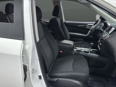 Used 2020 Nissan Pathfinder S FWD image 24