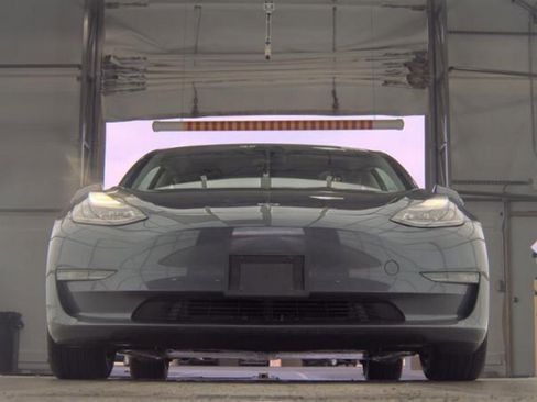 Used 2022 Tesla Model 3 Long Range image 3