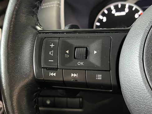 Used 2023 Nissan Rogue SL AWD/4WD image 31