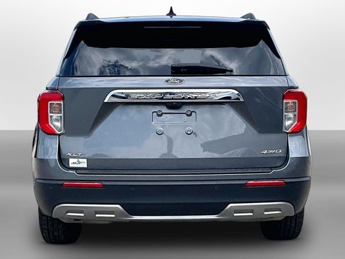 Certified 2023 Ford Explorer XLT w/ Equipment Group 202A AWD/4WD image 4