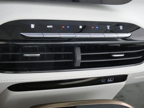 New 2026 Buick Enclave Avenir w/ Super Cruise Package AWD/4WD image 23