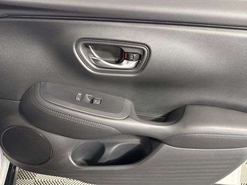 New 2026 Honda HR-V LX image 23