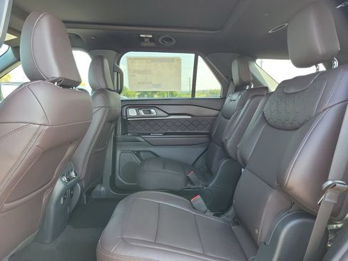 New 2026 Ford Explorer Platinum w/ LUX Leather Package AWD/4WD image 8