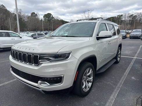 Used 2022 Jeep Wagoneer Series II image 9