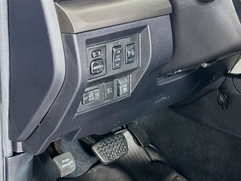 Used 2020 Toyota Tundra SR5 w/ SR5 Leather Package AWD/4WD image 10