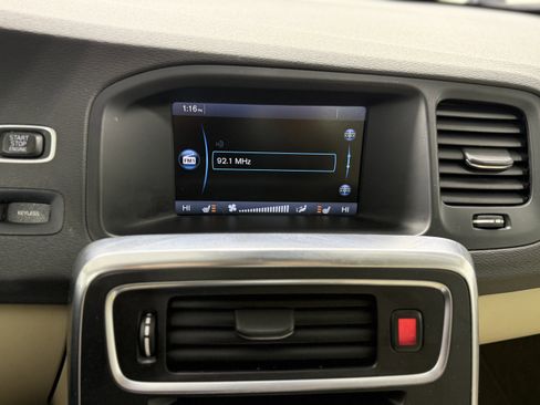 Used 2014 Volvo S60 T5 image 19